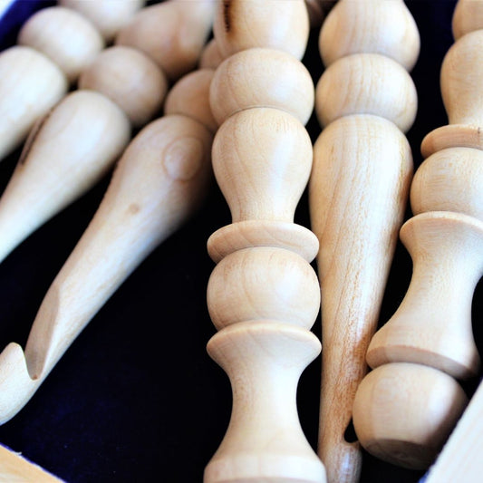 Handcrafted Maple Wood Crochet Hooks (Set of 6 Hooks, 4mm - 9mm) with a Beautiful Handmade Pinewood Box