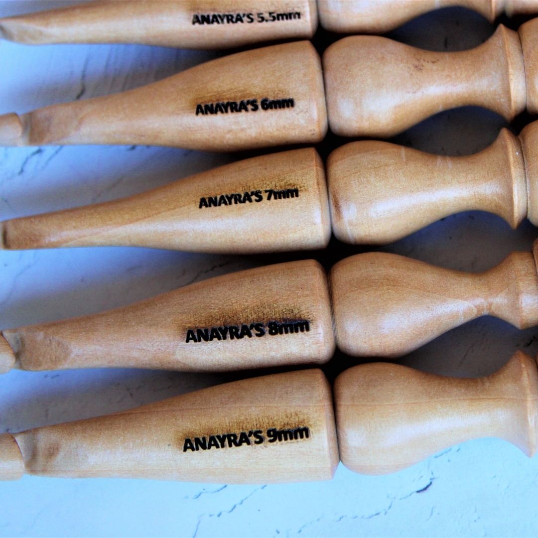 Maple Wood Crochet Hooks (Set of 7 Hooks, 4mm - 10mm)
