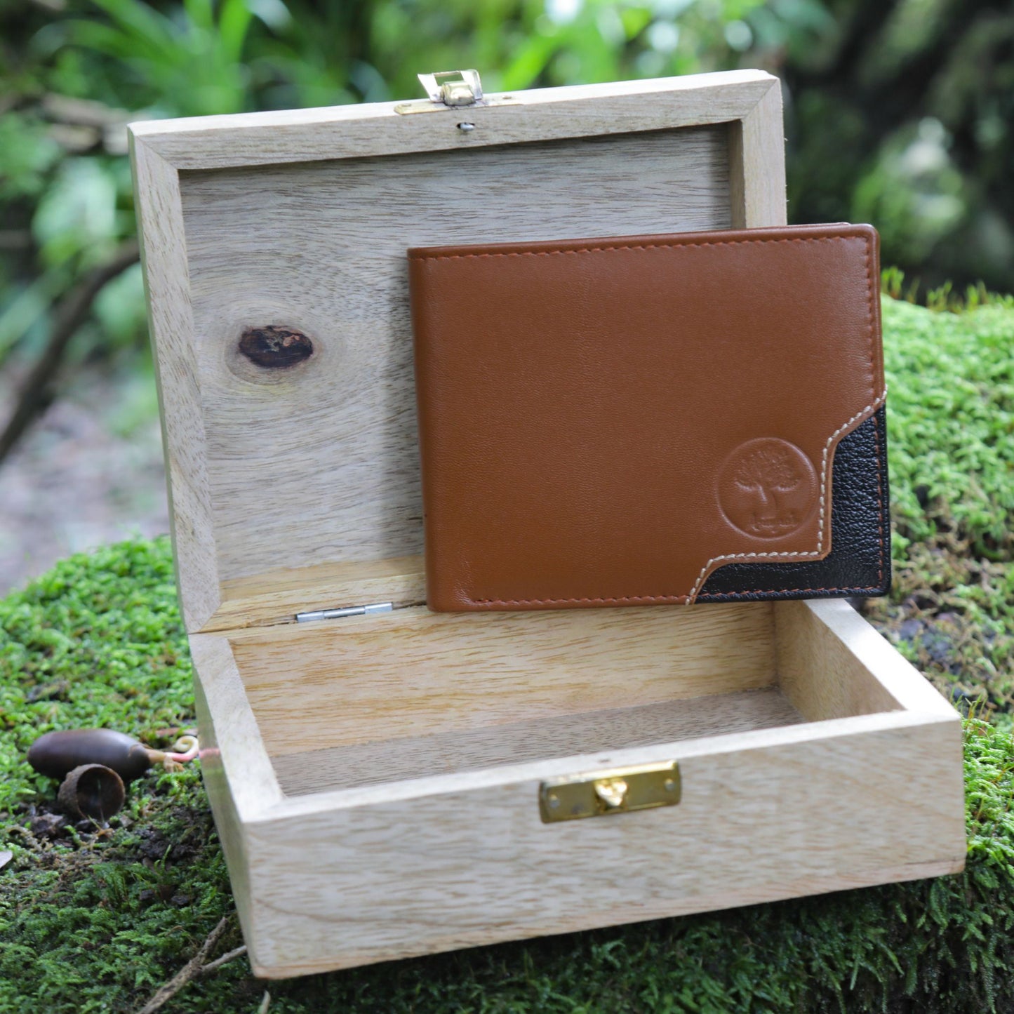 Genuine Leather Wallet with Wooden Gift Box