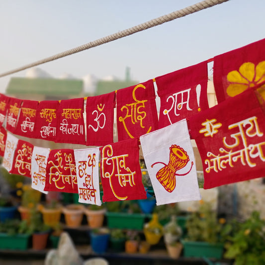 Hand Painted Torans from Uttarakhand. Slogans like Pahadi Biker, Seedhe Pahad Se and Many more. Toran fits doors / windows of your house. Its also a perfect fit for your car.