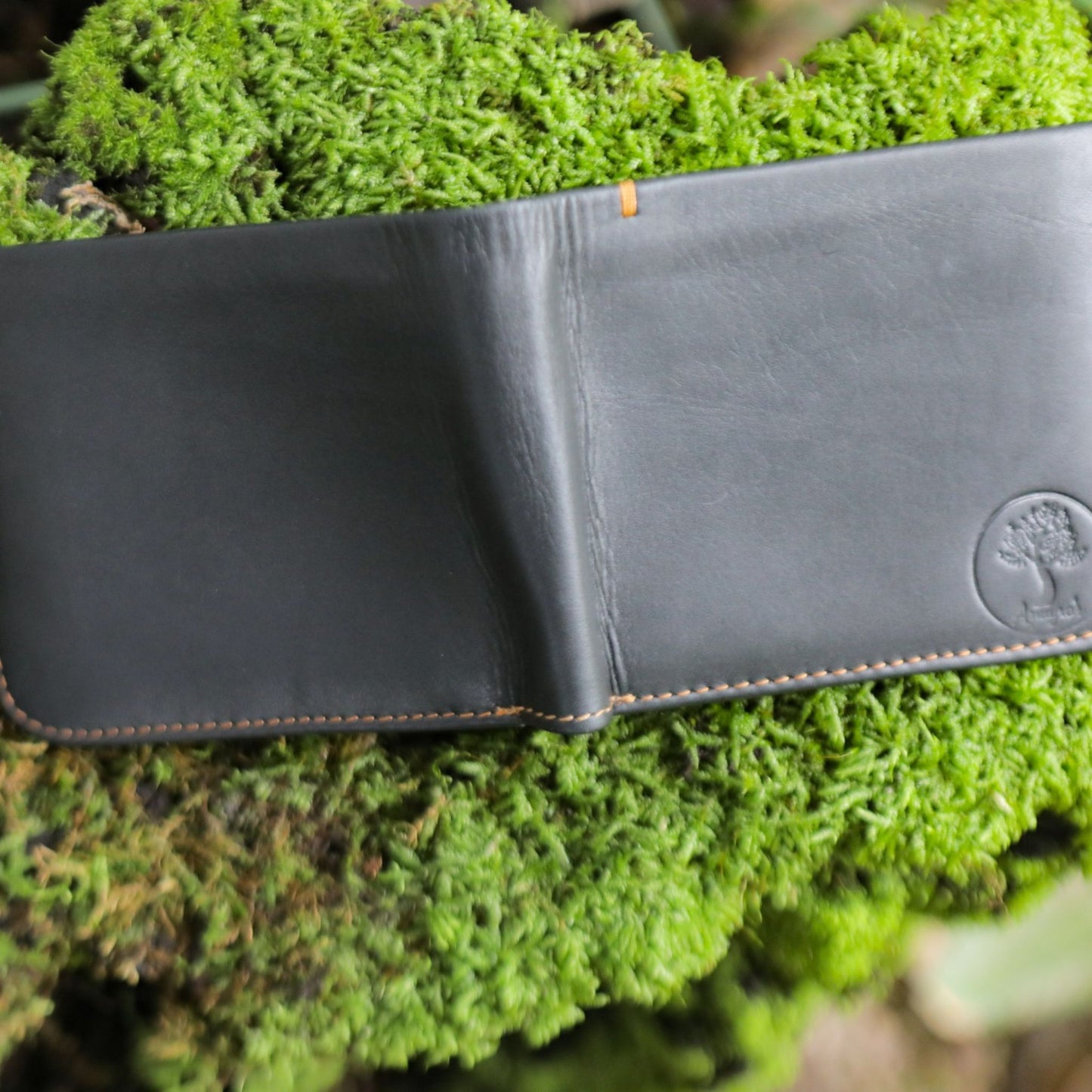 Genuine Leather Wallet with RFID Protection and Wooden Gift Box