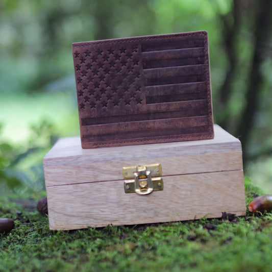 Genuine Hunter Leather Wallet with Wooden Gift Box