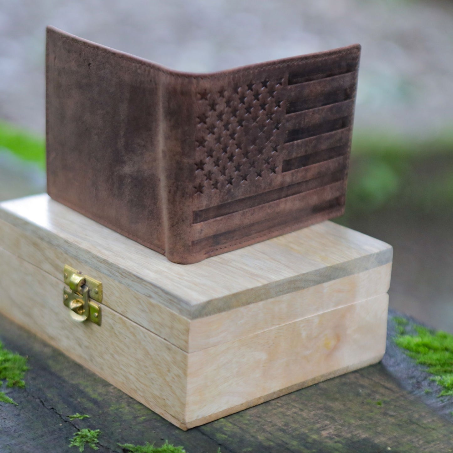 Genuine Hunter Leather Wallet with Wooden Gift Box