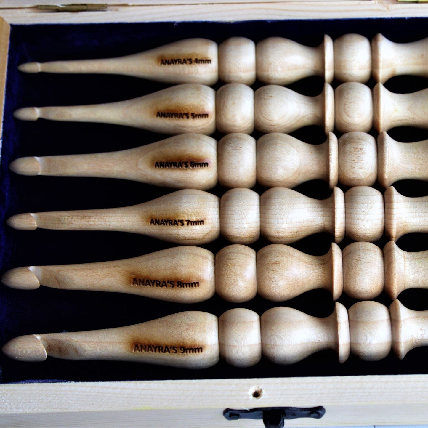 Fitting of the hooks in the storage box.