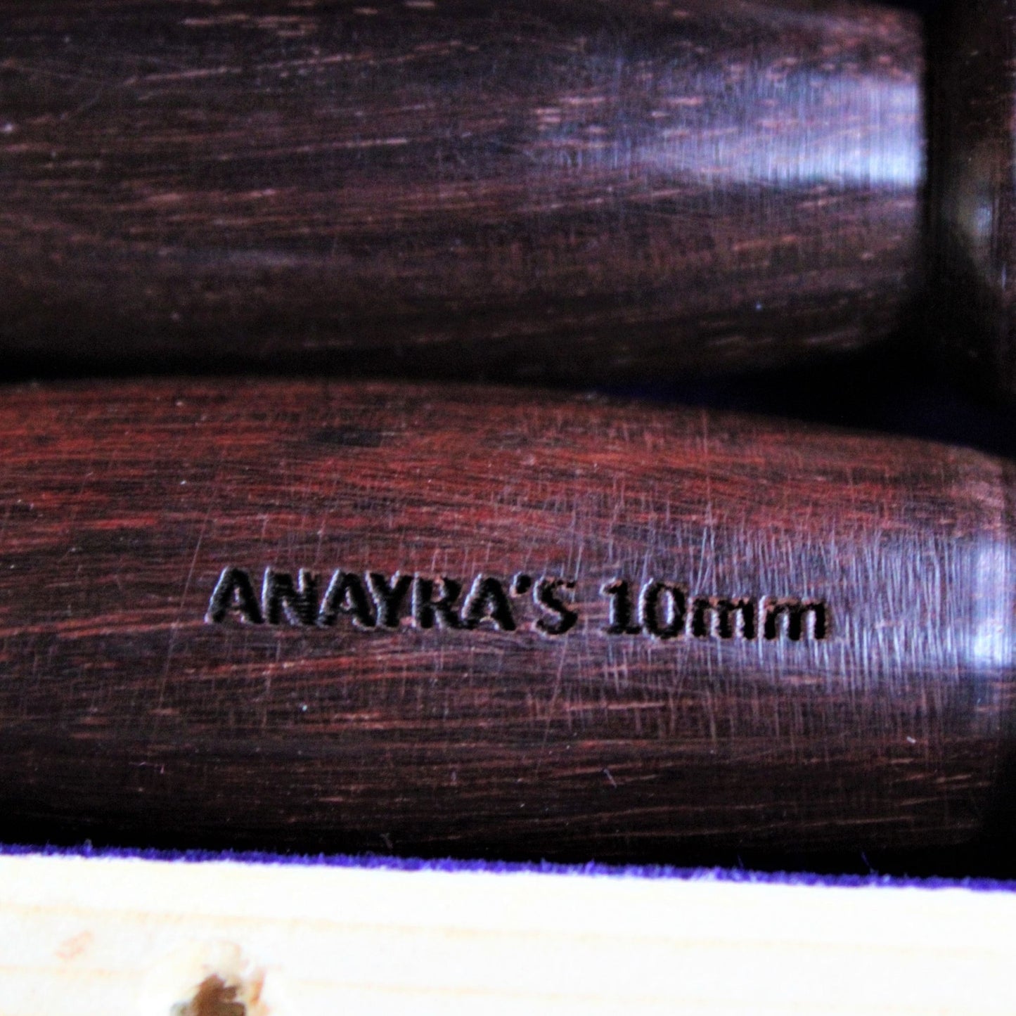 Sheesham or Indian Rosewood crochet hooks with I make String Pretty Crochet Storage Box. The hooks come in a set of 7 and are accompanied by a storage box. The hooks are made of sheesham or Indian Rosewodd while the box is laser engraved and material used for the box is Pinewood.